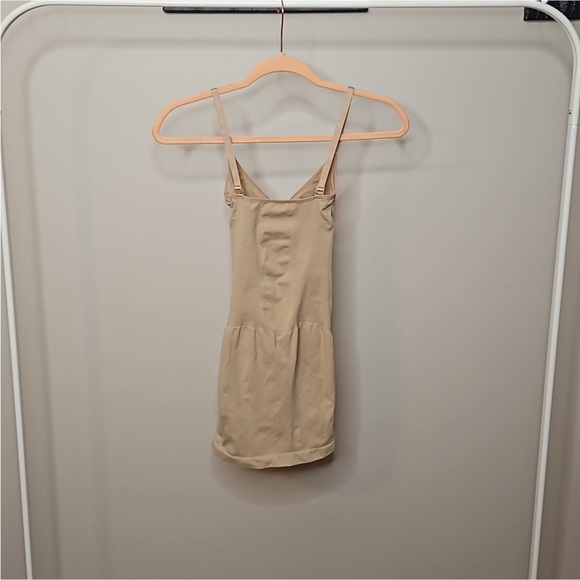 SKIMS Seamless Sculpt Slip Dress - XS - Picture 7 of 12